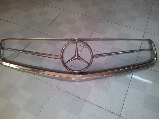 Mercedes W113 Front Grill